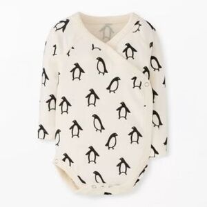 Hanna Andersson Penguin Print Side Snap Long Sleeve Onesie Size 12-18 Months